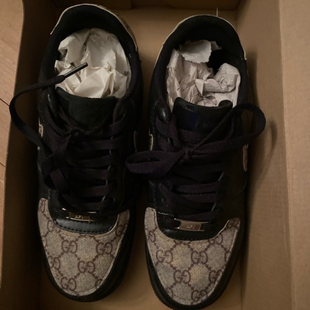 Nike Women's Black and Beige Sneakers